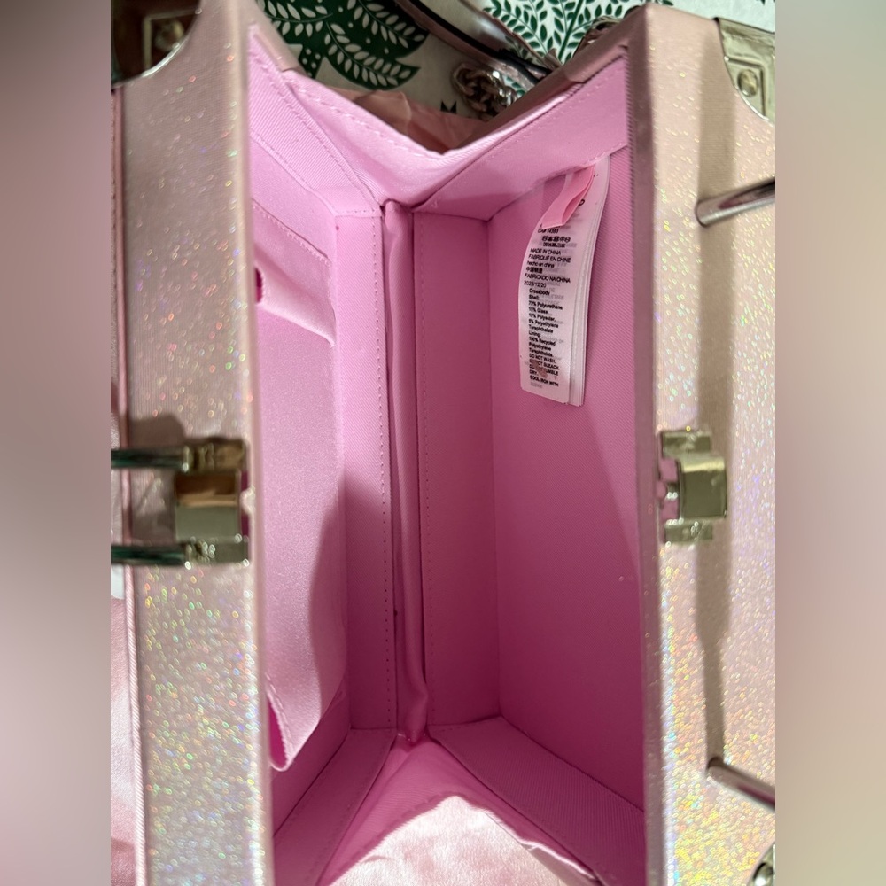 Barbie Rhinestonee Radio Purse - Picture 3 of 6